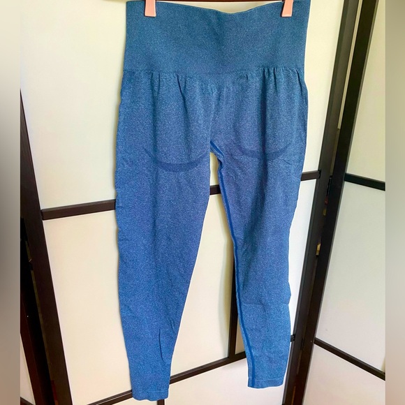 Blue Seamless Gym Leggings - Yoga Pants - Booty Contour Design - Picture 4 of 11